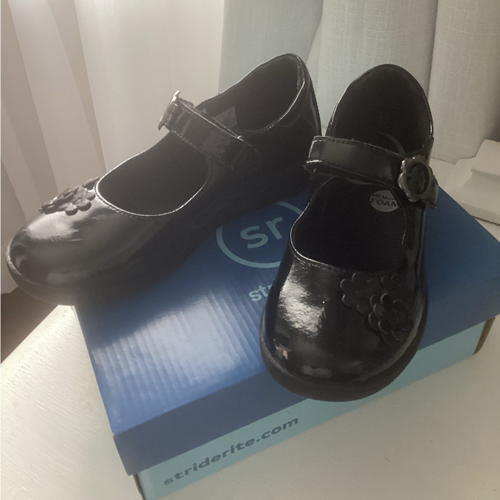 Stride Rite Black Kids Shoes size 1M